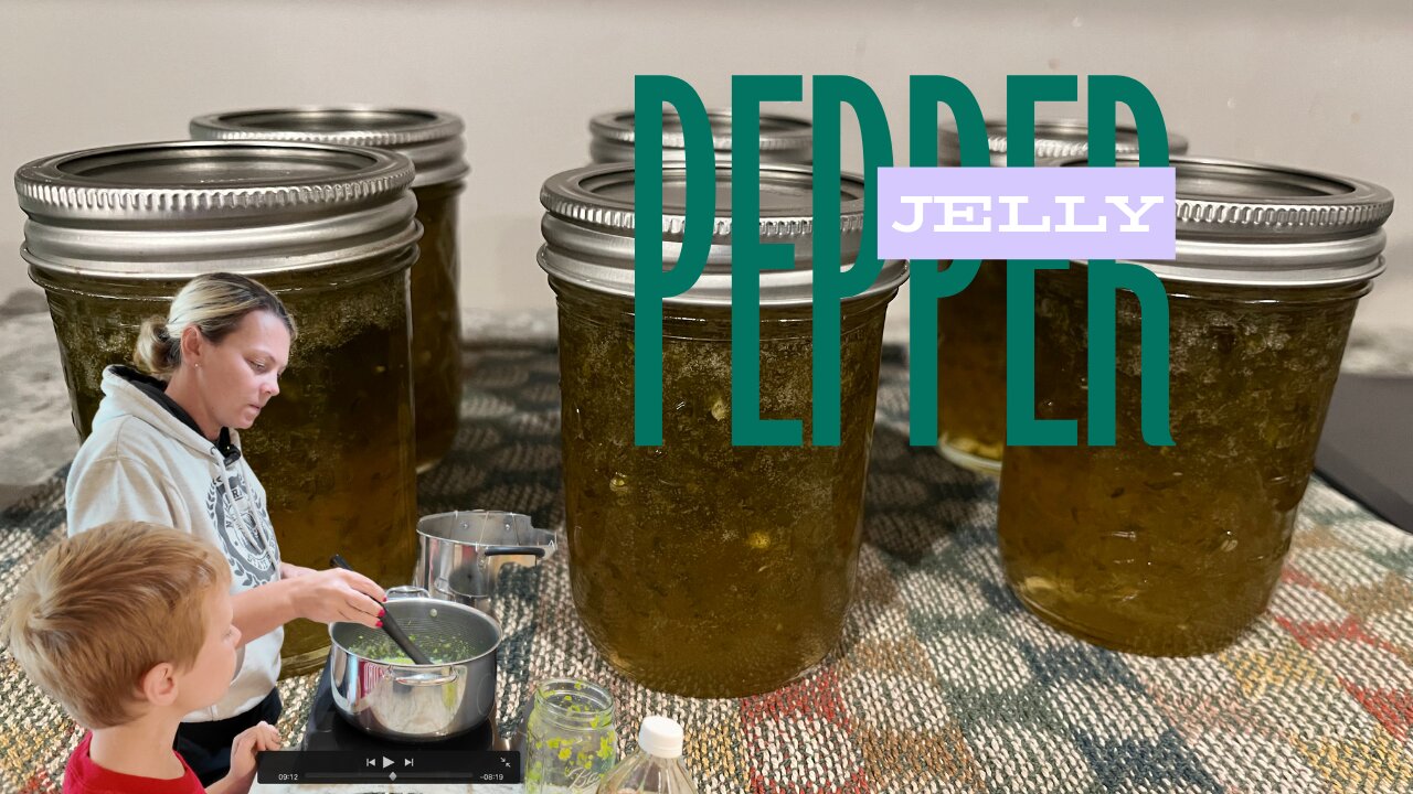 The BEST holiday appetizer and gift | Quick Green pepper jelly from FROZEN PEPPERS #homesteading