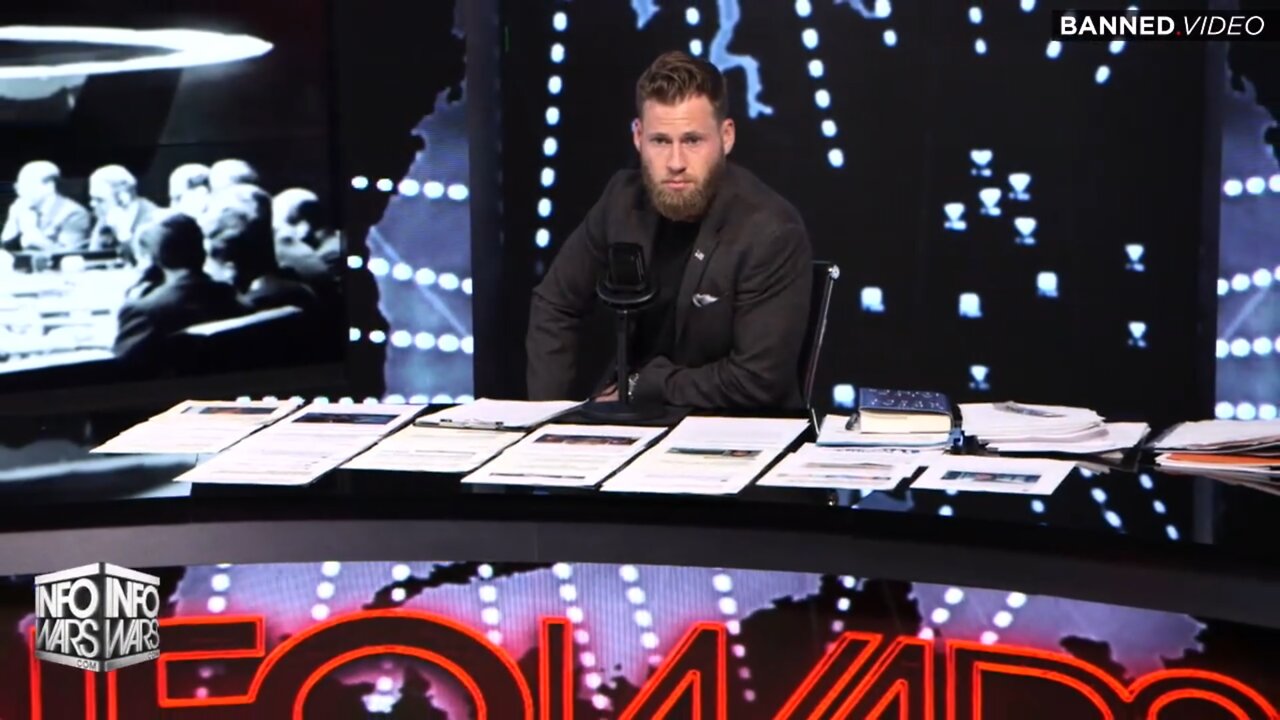 WAR ROOM (Full Show) Tuesday - 7/26/22