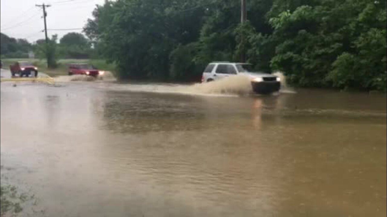 Flooding in Claremore on East 490 Road