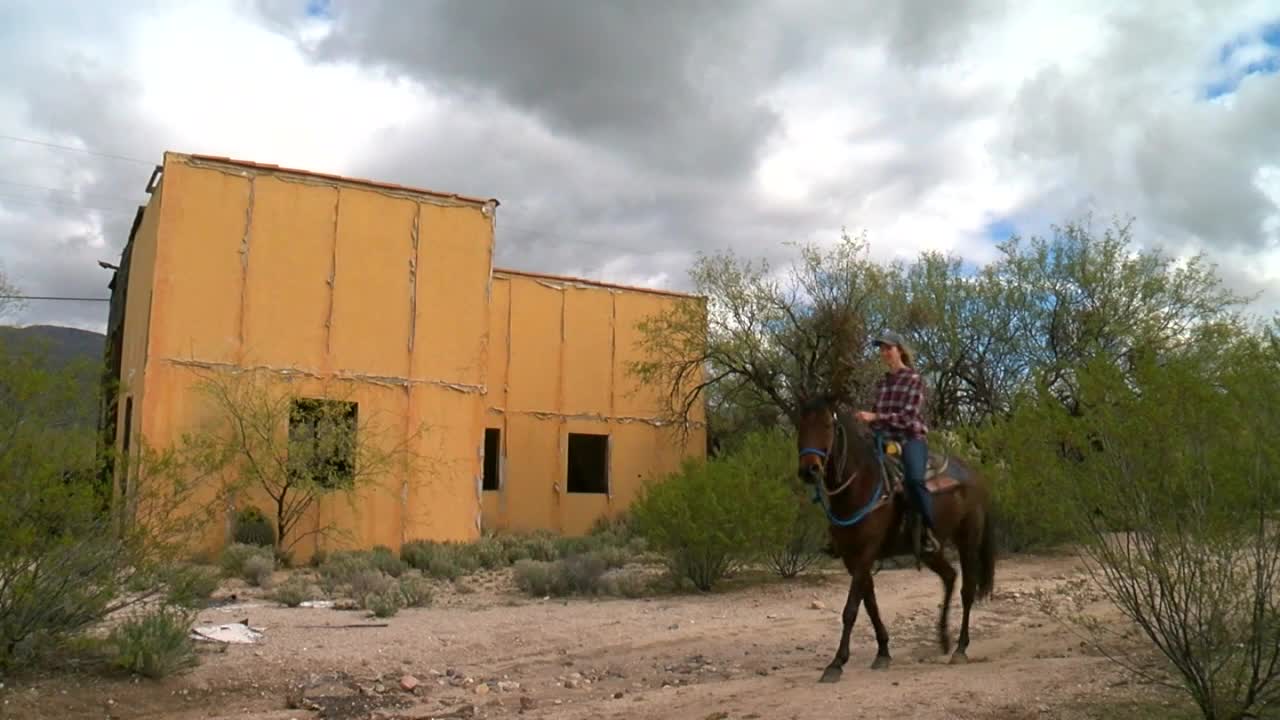 Visiting the set of "Hey Dude" in Tucson