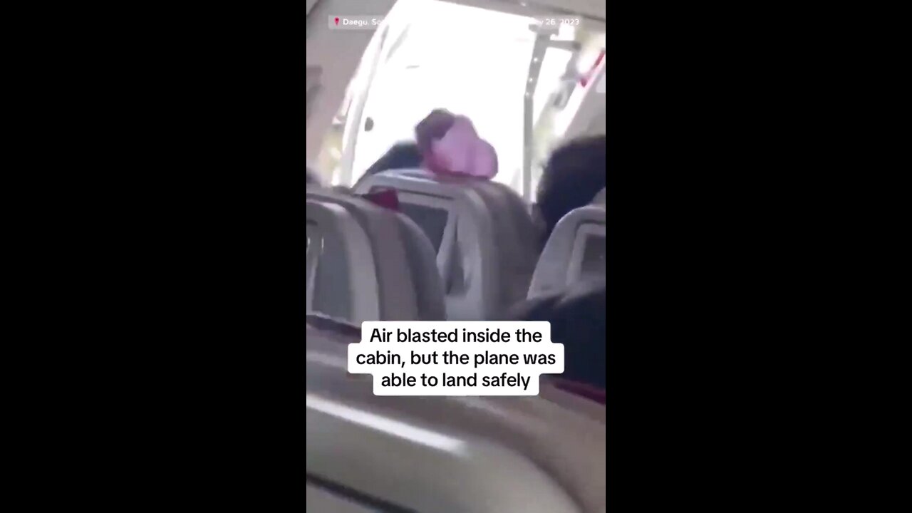 Passenger opened a emergency door during flight ✈️