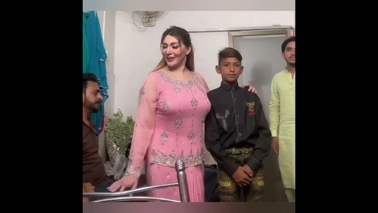 Khushboo khan new mujra before live khushboo new