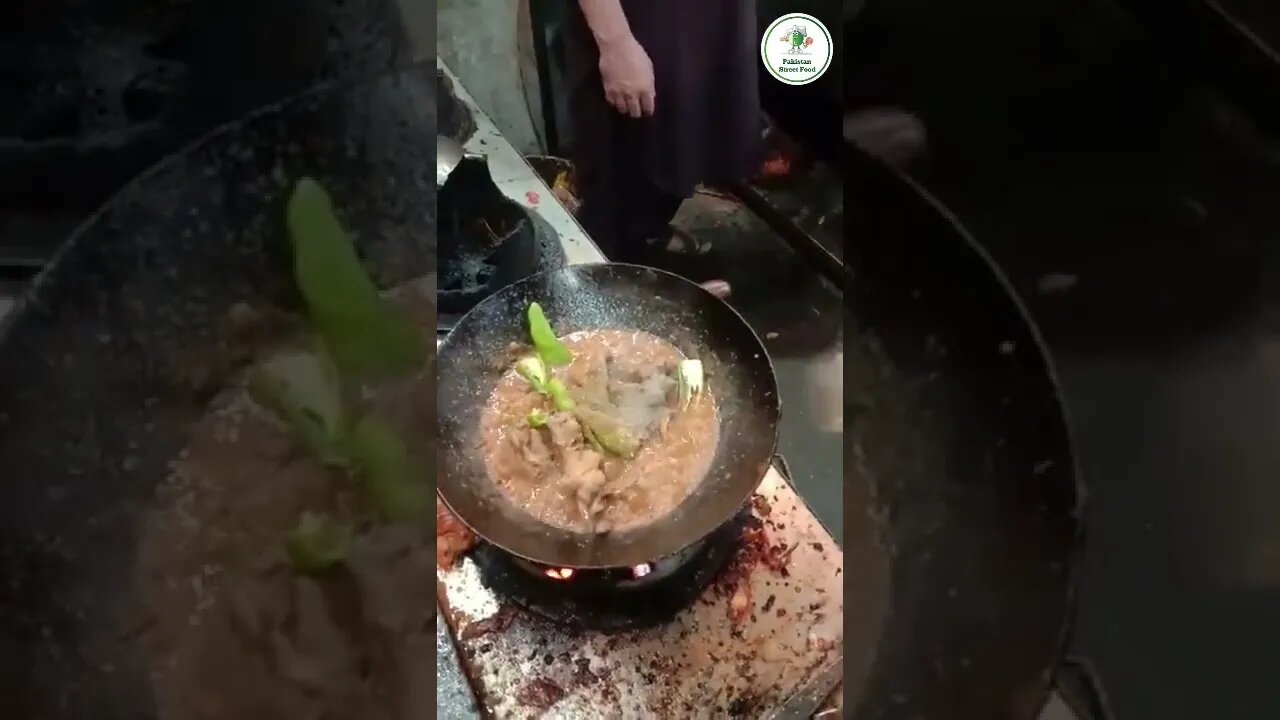 Shinwari Chicken Karahi Of MirchMasala Restaurant | #Shorts #pakistanistreetfood #pakistan
