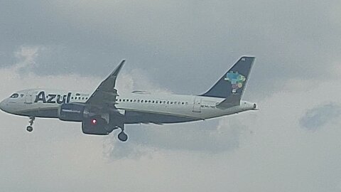Airbus A320NEO coming PR-YRE coming from Campinas to Manaus