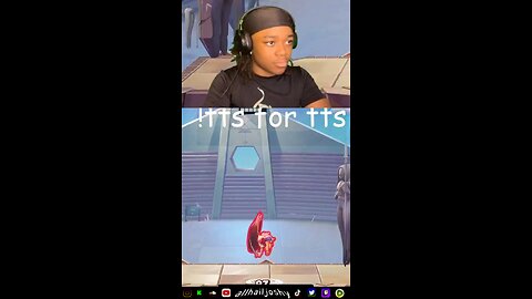 Black Teen “crashes out” over a free-to-play video game!