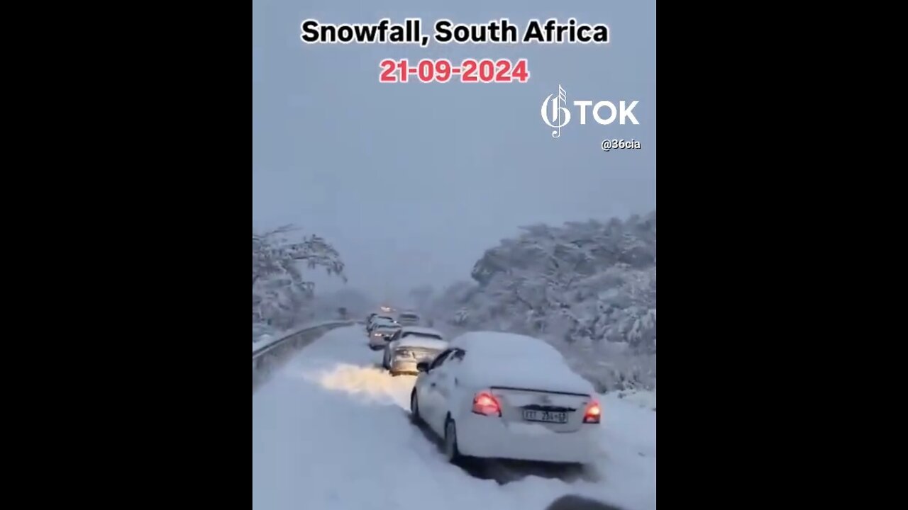 RARE SNOWSTORM BLOCKS TRAFFIC🇿🇦🌨️🛣️🚛🌨️🚗⚠️IN COASTAL AREAS OF SOUTH AFRICA🚐🌨️🚙💫