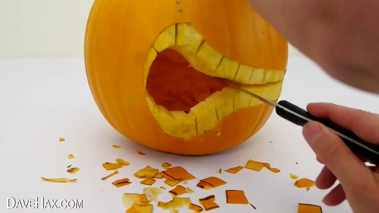 10 Awesome Halloween Pumpkin Carving Ideas