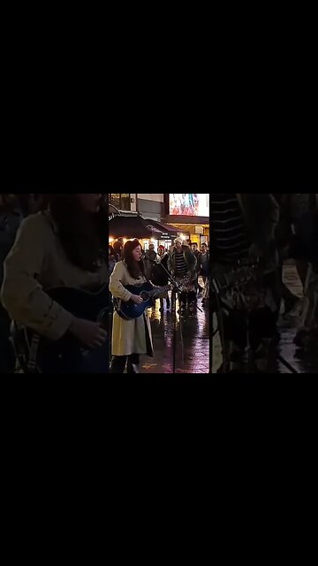 Leire busker Mike cuts out crows shouts keep going #busker