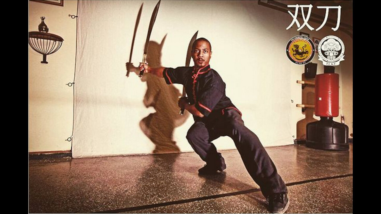 鹰双刀 Double Broadsword: Thundering Lions Kung Fu