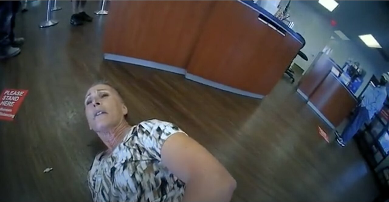 VIDEO: Woman Arrested for Refusing to Wear Face Mask at TEXAS Bank