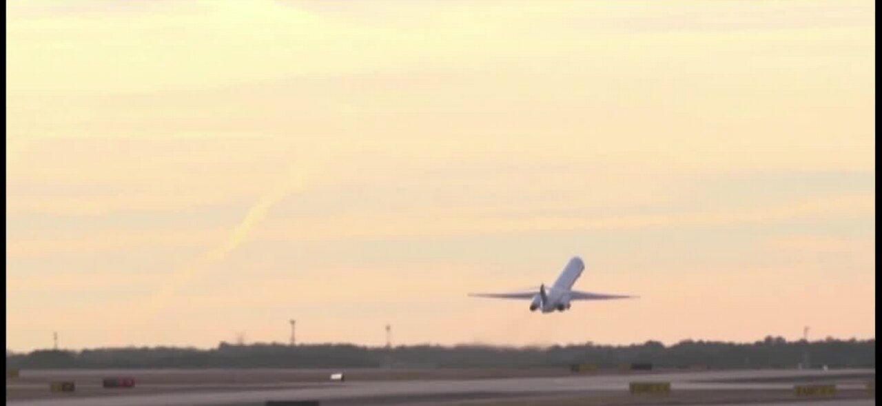 Delta extending middle seat blocking policy through end of April