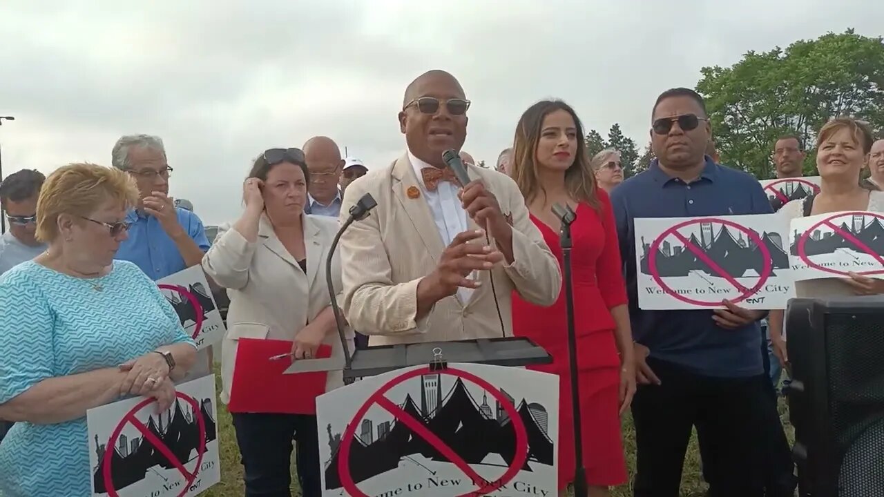 James Sanders The Opposition to @GovKathyHochul @NYCMayor #migrant #migrants Aqueduct Racetrack