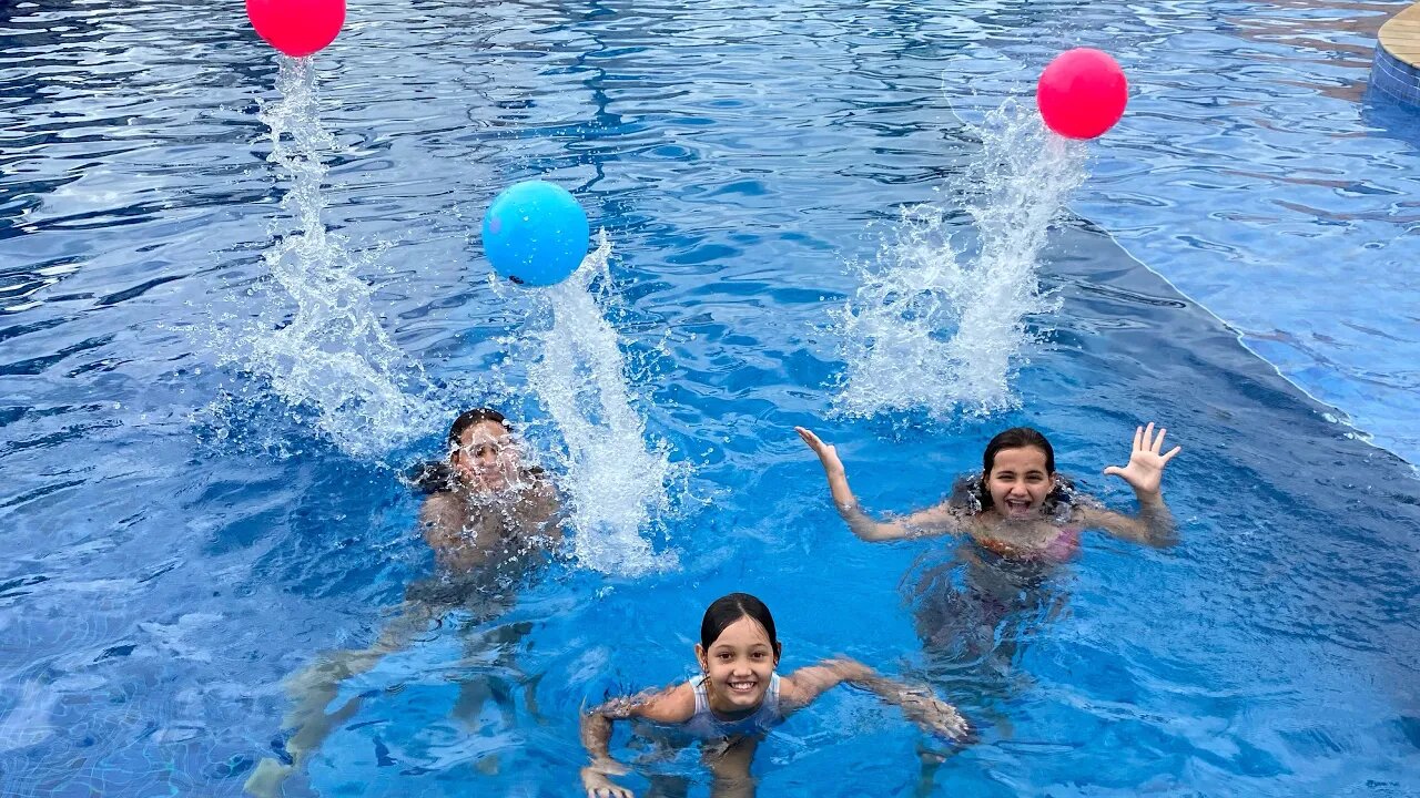 DESAFIO DA BOLA NA PISCINA com as 3 IRMÃS DEMAIS