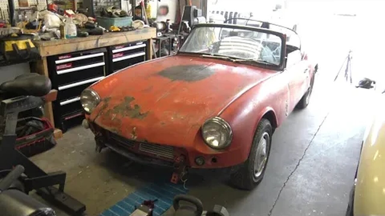 Triumph Spitfire 1965 - Episode 1 - Potential Restoration
