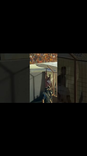 Gabriel Pec fazendo sinal de organizada do Vasco na Ilha do Retiro