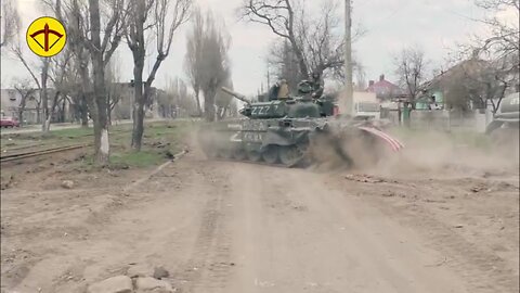 The PM of the DPR showing off a fantastic battle trophy in Mariupol