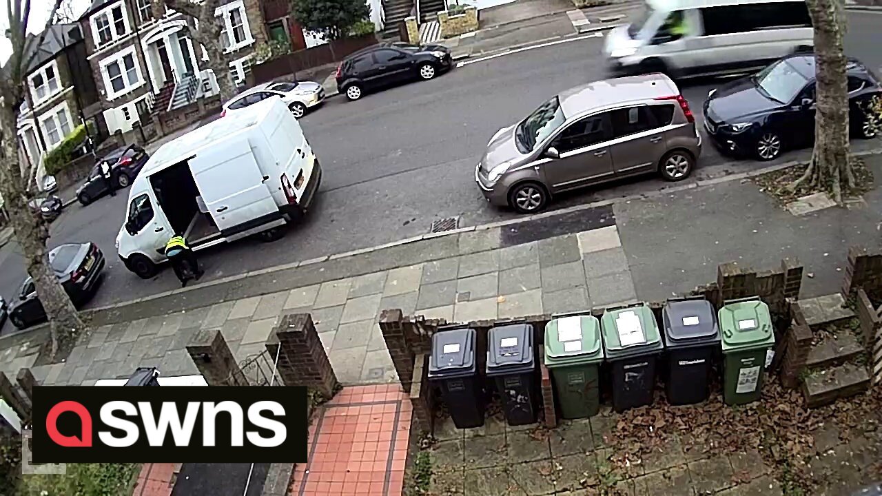 Shocking moment UK delivery driver appears to dump Christmas parcels on roadside