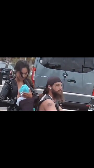 This Woman Breastfeeding Her Baby On The Back Of A Motorcycle While Smoking Just Broke The Internet