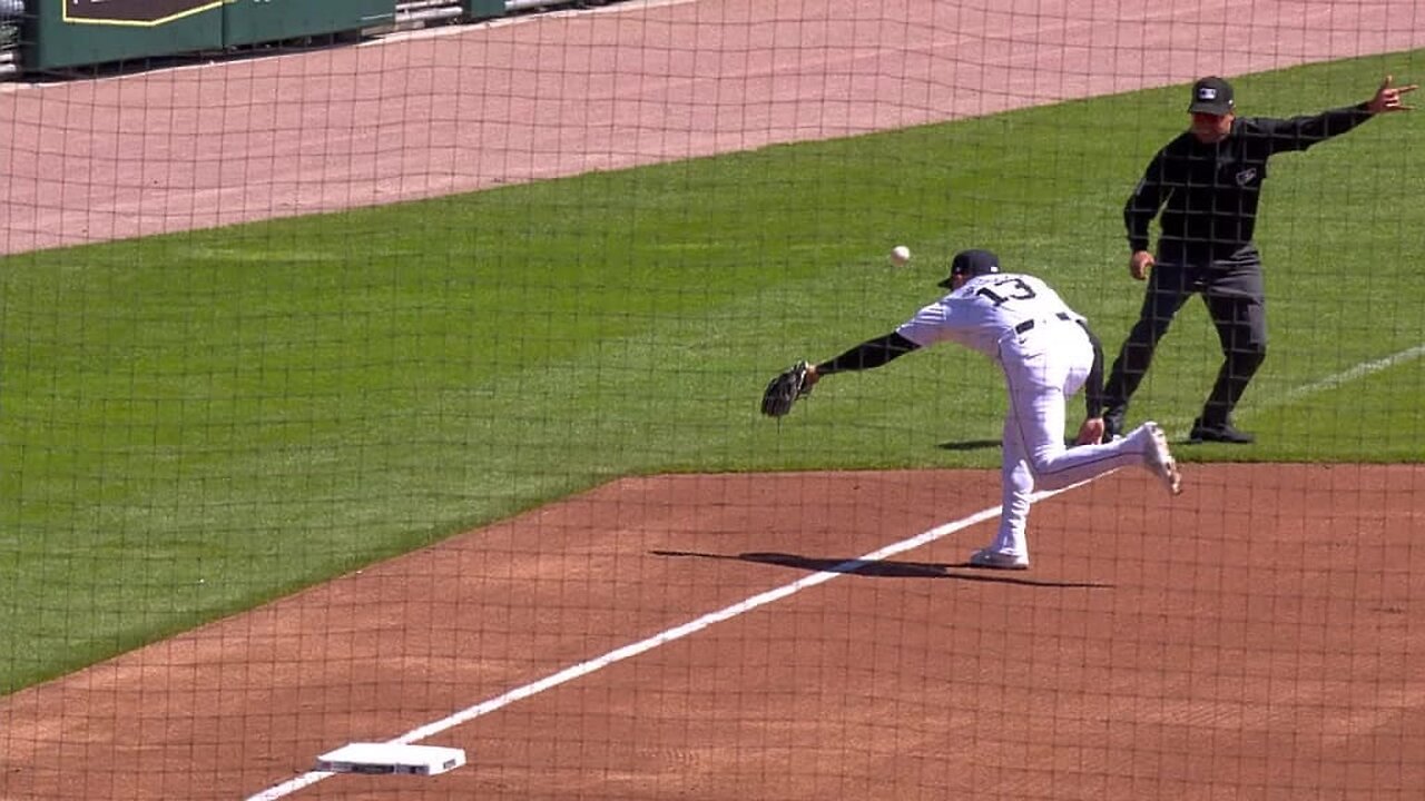 MLB Zack Gelof ropes an RBI triple