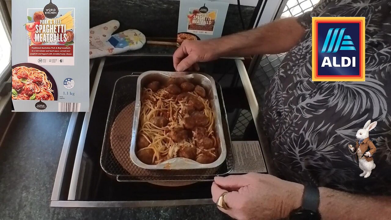 Cheap as Chips : Aldi's affordable range World Kitchen 1.1kg Pork & Beef Spaghetti Meatballs 🇦🇺