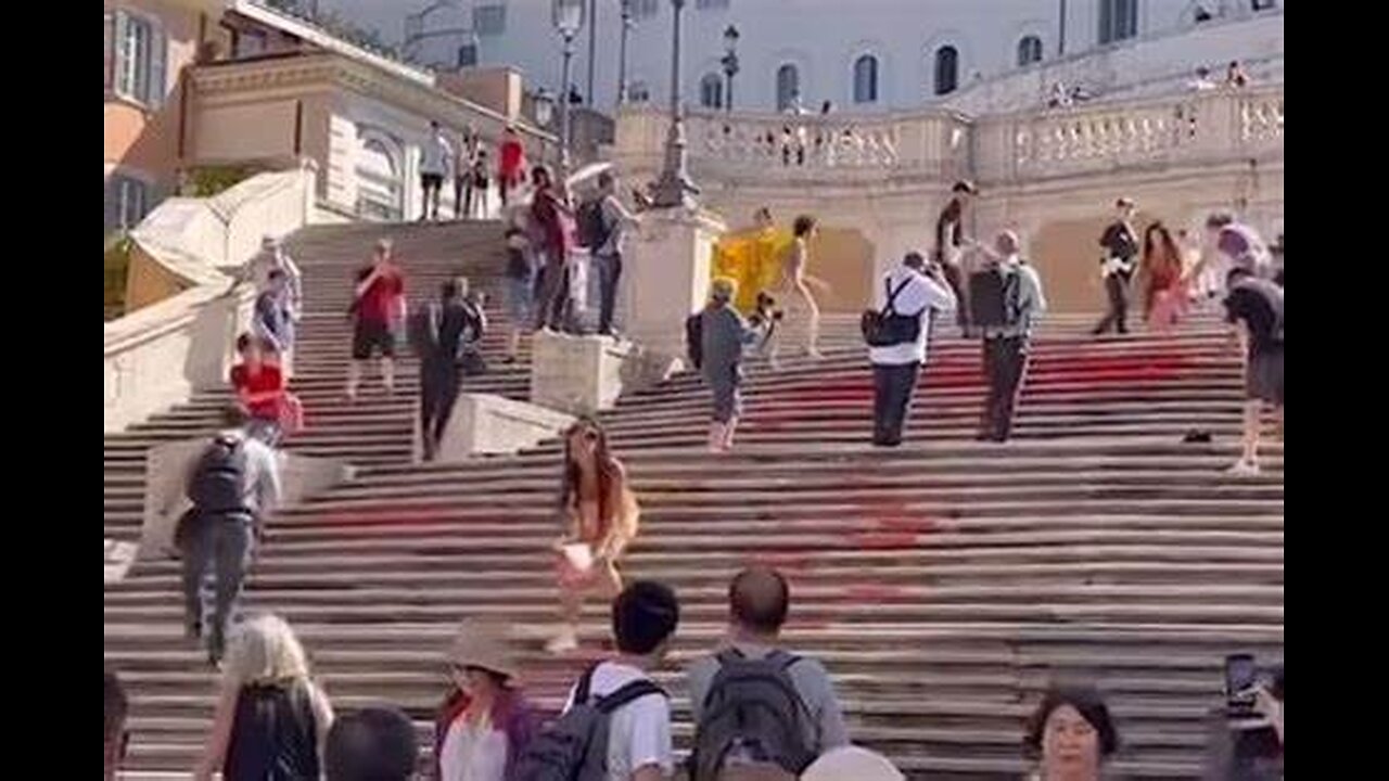 Protesters damage the Spanish Steps