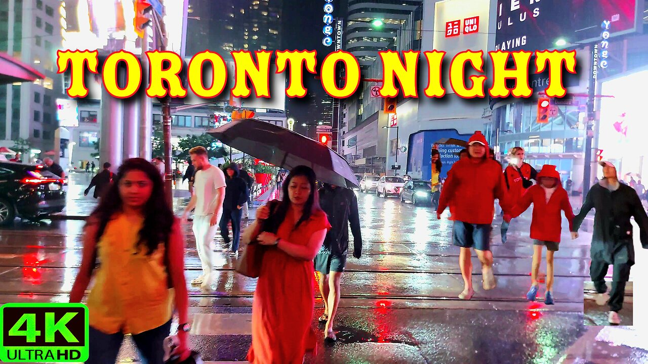 【4K】Rainy Nightlife Downtown Toronto Canada 🇨🇦