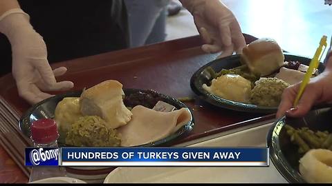 Hundreds attend Thanksgiving banquet