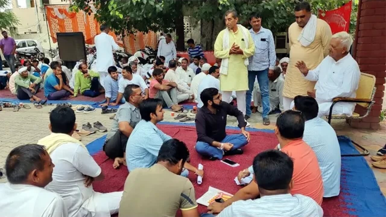चरखी दादरी : इस विभाग में ठेकेदार से लेकर कर्मचारी, अधिकारी धरने पर | Khabar Khakhata
