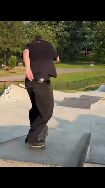 Cool skate clip