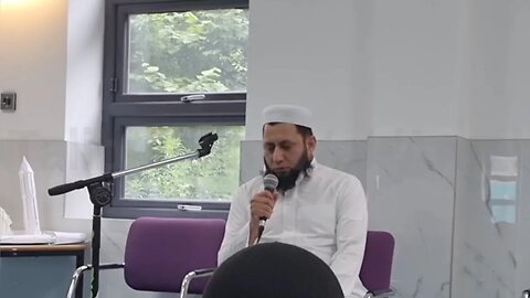 Qari Zuber Falahi Sb recites at the 2nd Alumni Reunion of Jamiatul-Ilm Wal-Huda Blackburn UK