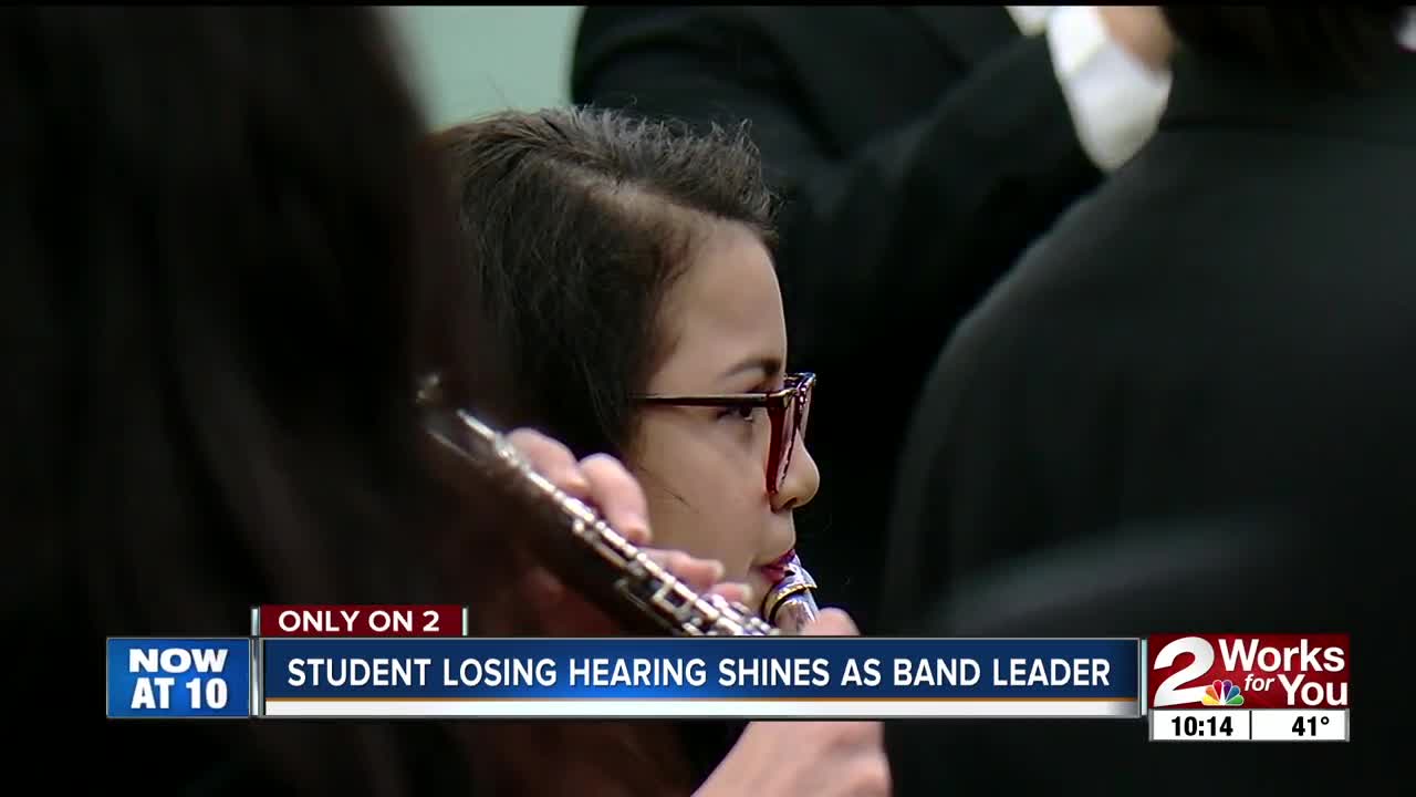 Edison High student losing hearing shines as band leader