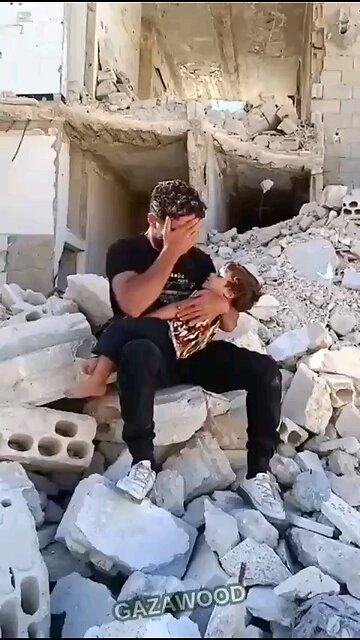 Oh Allah, the big bad Jews killed my baby boy. But his foot itches...?