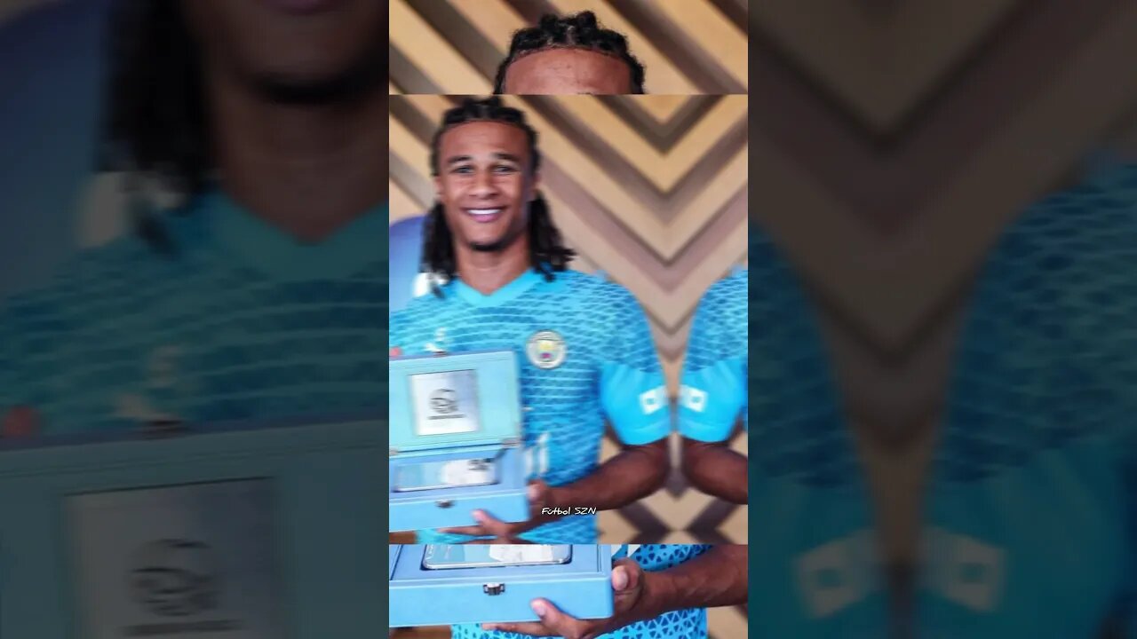 Kevin De Bruyne gifts all his Man City teammates custom iPhones 😱🙏🏼 #shorts #trending #debruyne
