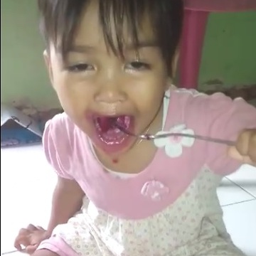 Kids Eat Dragon Fruit - Exotic Fruit