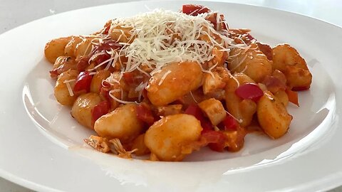 Gnocchi in Creamy Red Pepper Tomato Sauce with Chicken