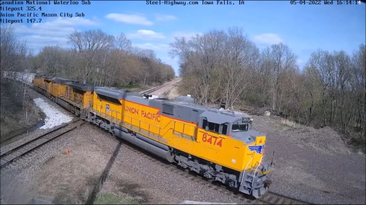 Freshly Painted UP SD70ACe Leading SB UP Manifest at Mills Tower on May 4, 2022 #SteelHighway