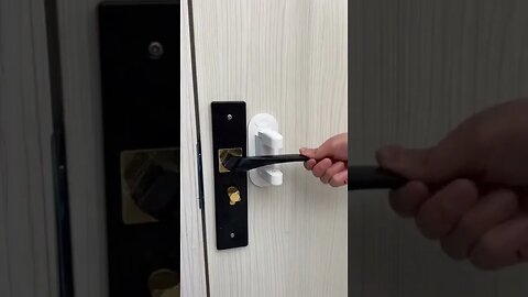 Door Life Hack Tiktok goodstuffsg02