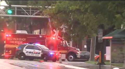 Heavy rain causes drivers to become stuck on flooded streets in West Palm Beach