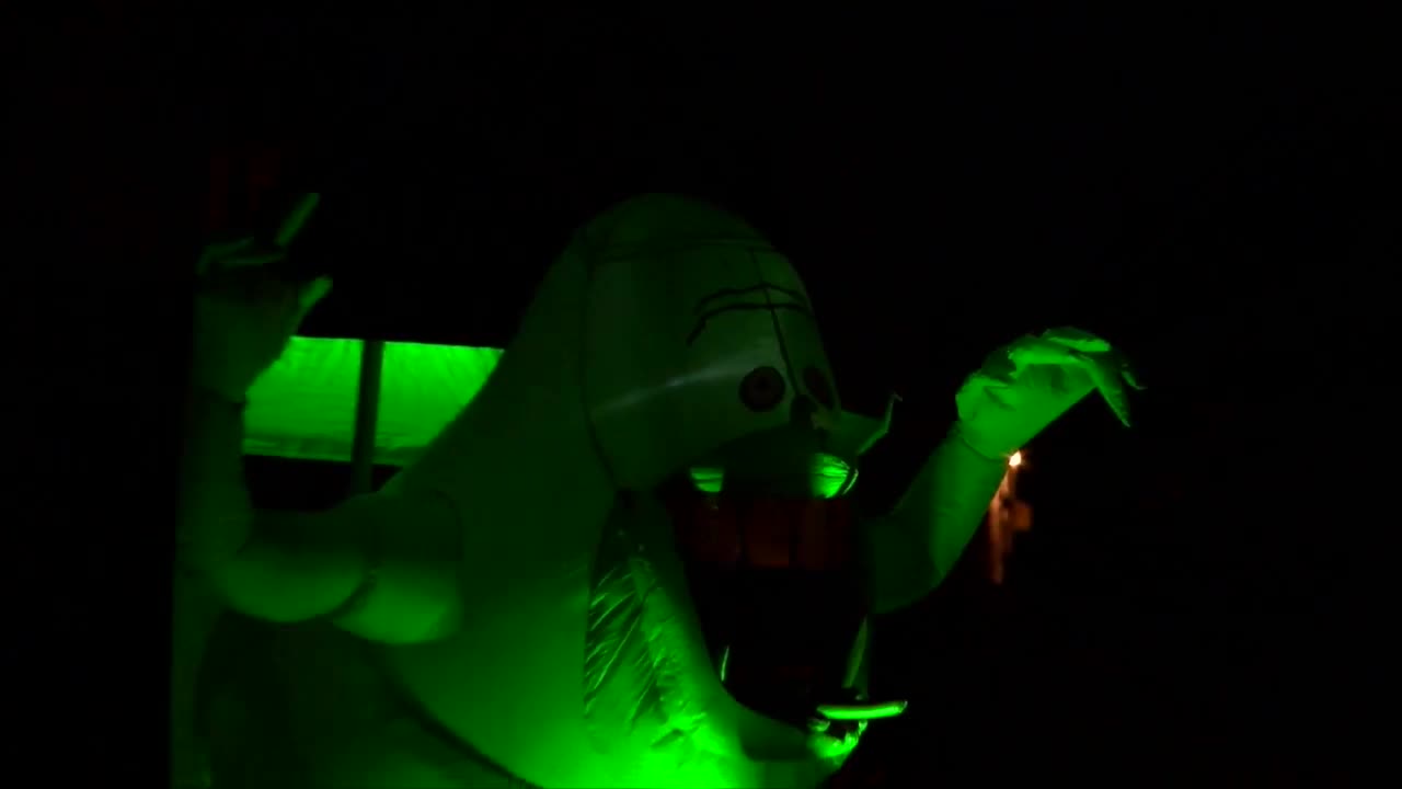 Ghostbusters themed Halloween house in Milwaukee