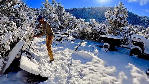 SNOWSTORM ALERT! Riding Out Frigid Temps W/ My Dog Off-Grid In Northern Arizona