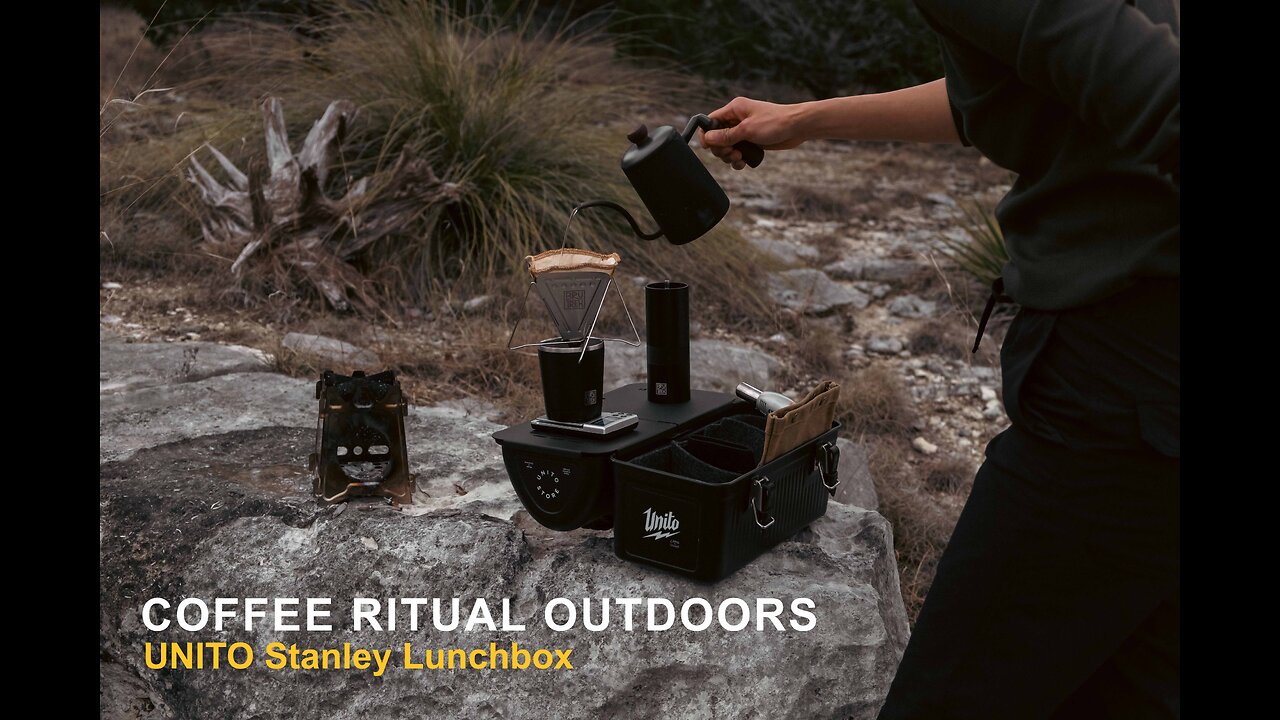Relaxing Coffee Ritual Outdoors ┃ UNITO Stanley Lunchbox