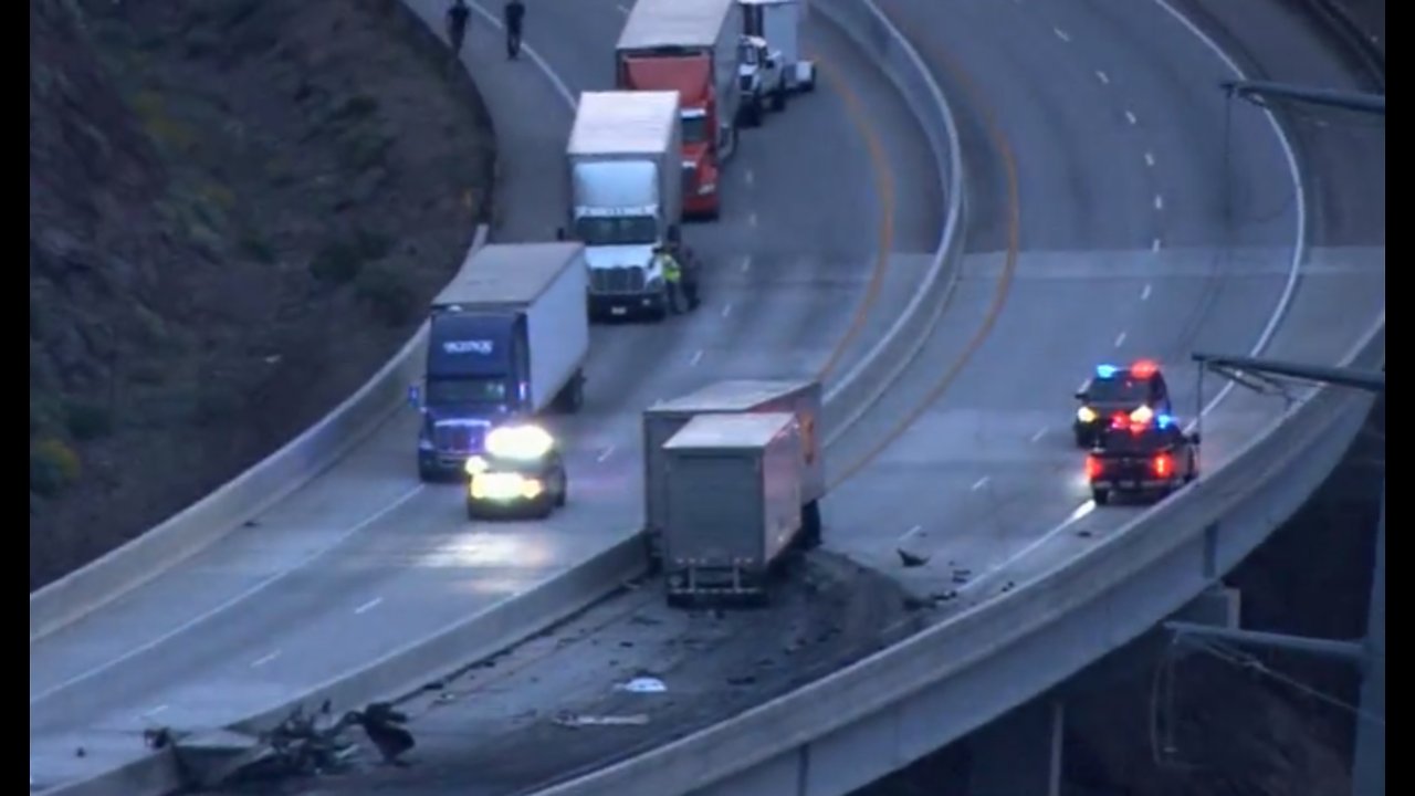 Woman dies in head-on crash involving U-Haul, UPS truck near Boulder City