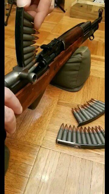 Yugoslavia SKS M59 Loading with stripper clips