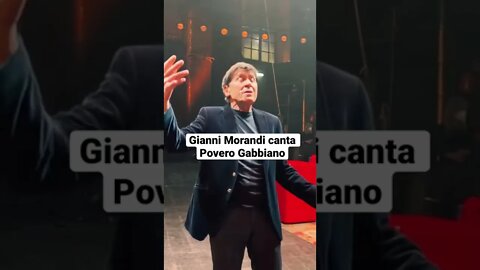 Gianni Morandi canta Povero Gabbiano