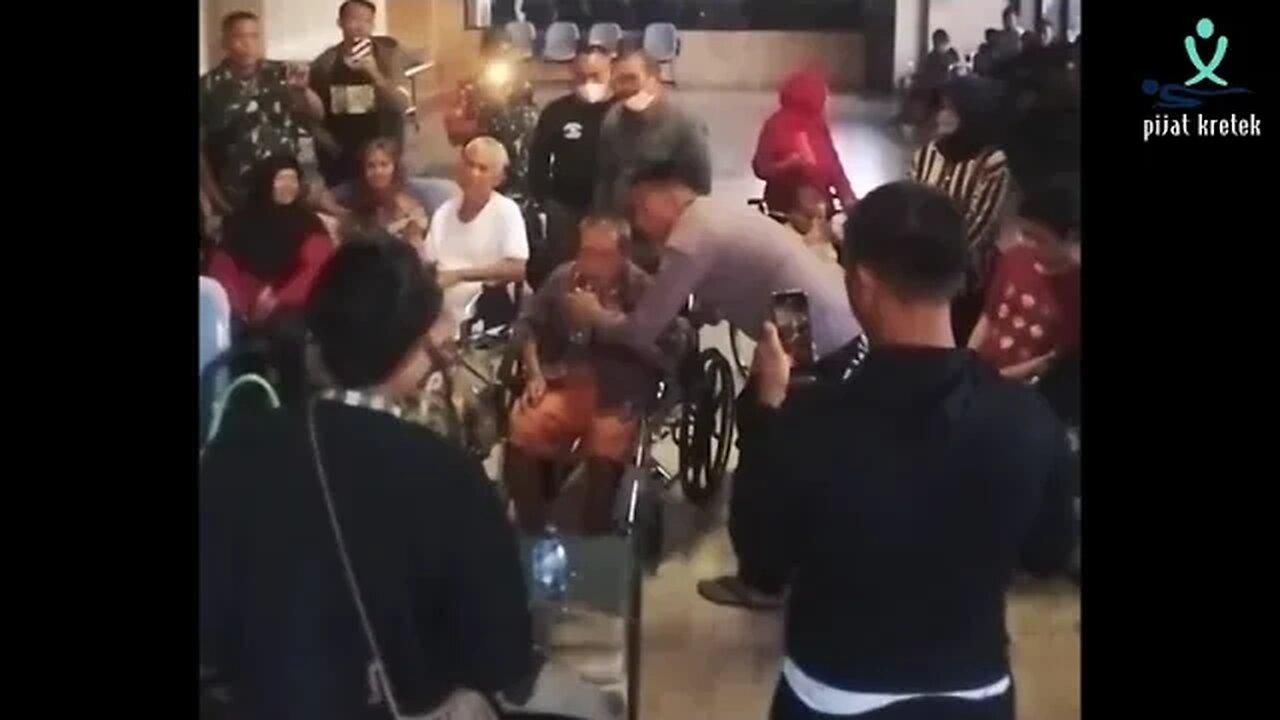 Pengobatan Ibu Ida Dayak, sekian tahun di kursi roda dan akhirnya... (sentul, bogor)