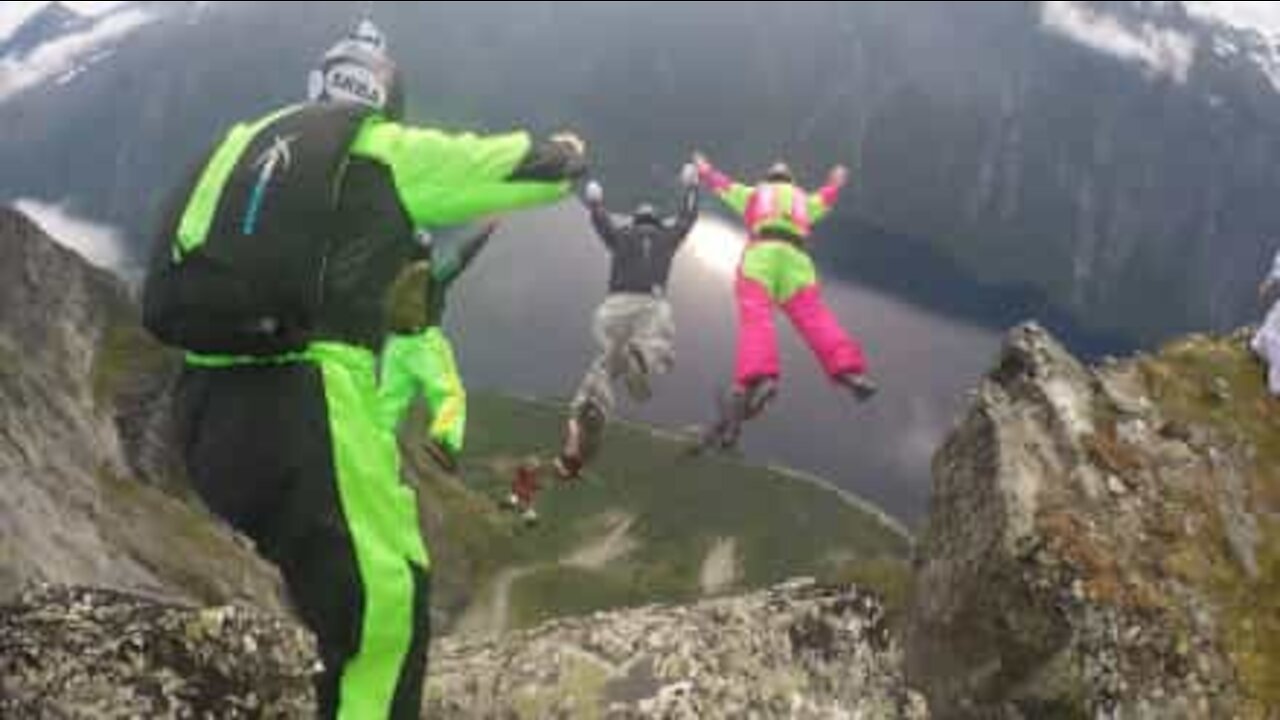 69 Base Jumpers battono il record del mondo in Norvegia!