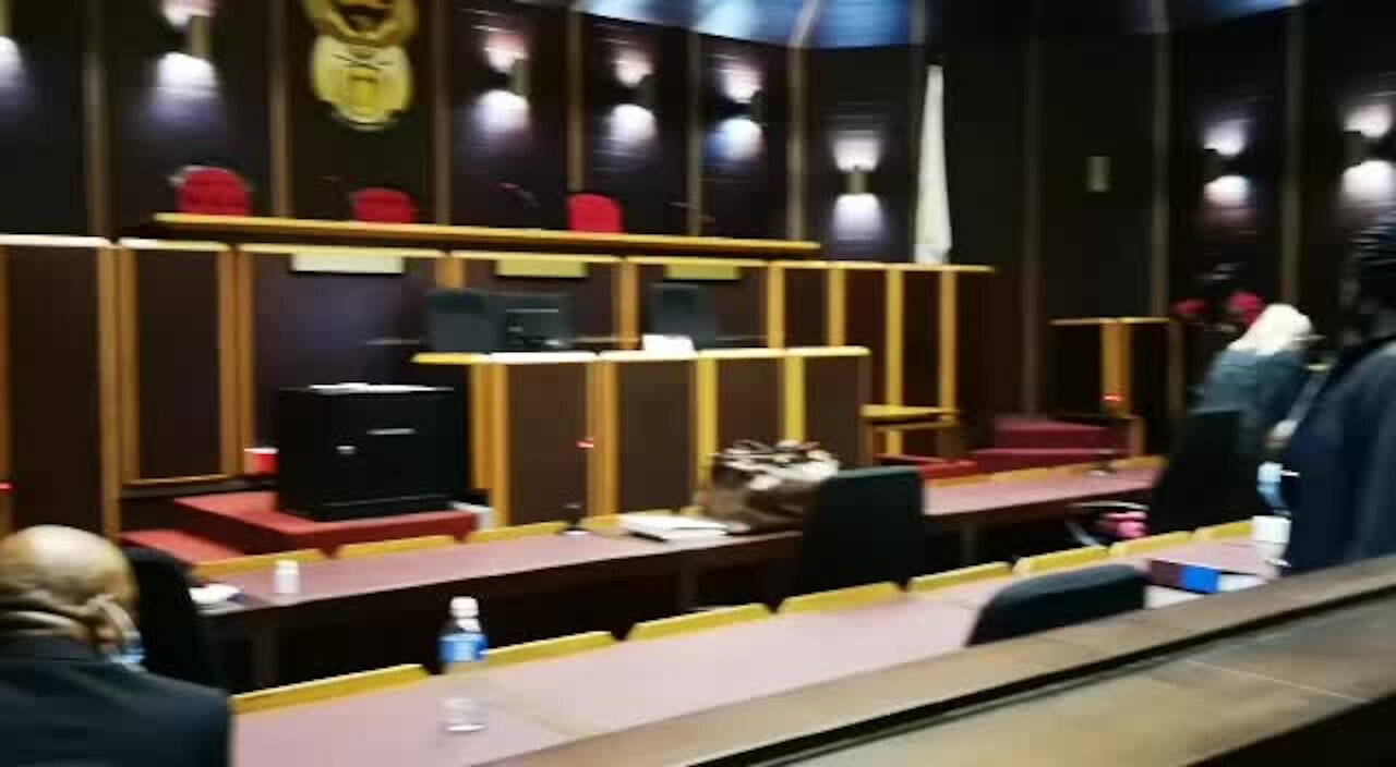 No supporters show up for Zuma's latest court appearance (7Xt)