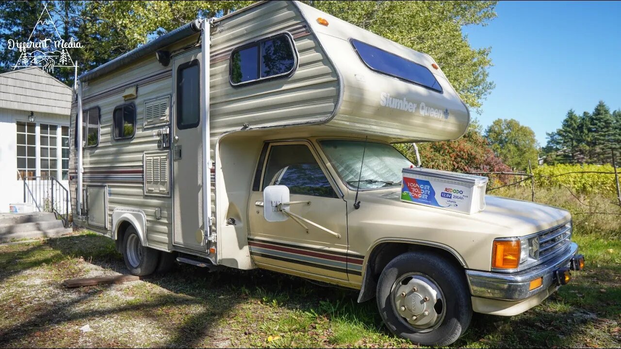 RV Restoration | upgrading batteries with 400ah of Redodo Lithium to go off grid.