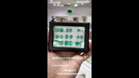 Pair natural fine Colombian emeralds in all shapes and sizes for jewelry