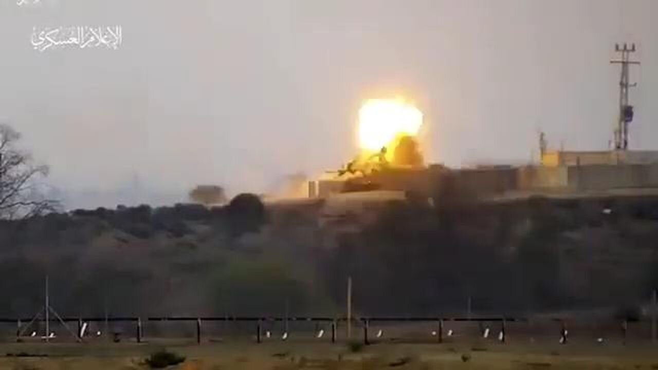 Hamas fighter destroying an Israeli Merkava tank with his bare hands